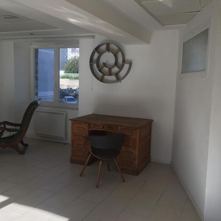 Loft Place Flores Besancon Luaran gambar